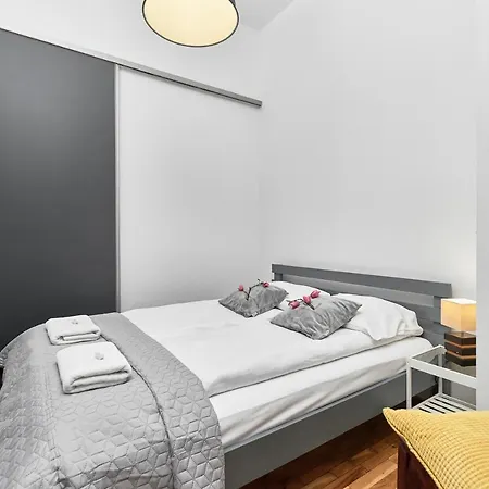 Wroclaw Old Town View Apartments By Renters